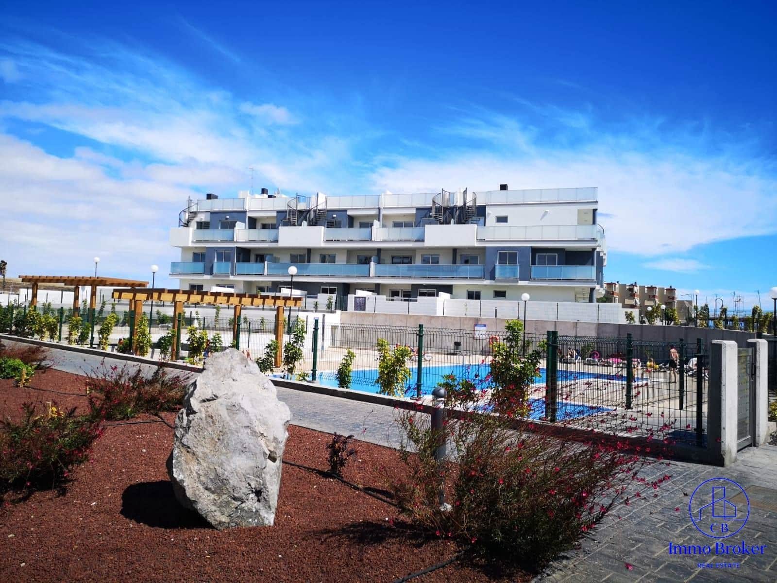 2 chambre Penthouse à vendre à Los Abrigos avec piscine garage - 500 000 € (Ref: 9526165)