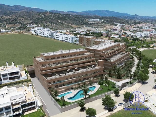 2 makuuhuone Asunto myytävänä paikassa Estepona Pueblo, Estepona mukana uima-altaan 
autotalli - 562 000 € (Ref: 9554602)