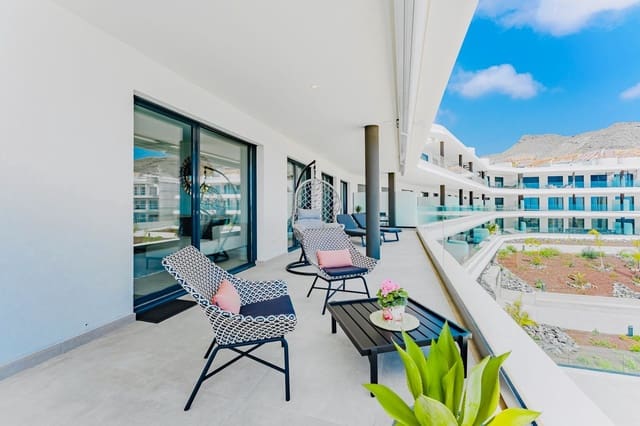 3 makuuhuone Kattohuoneisto myytävänä paikassa Costa Adeje, Adeje mukana uima-altaan 
autotalli - 1 295 000 € (Ref: 9564375)