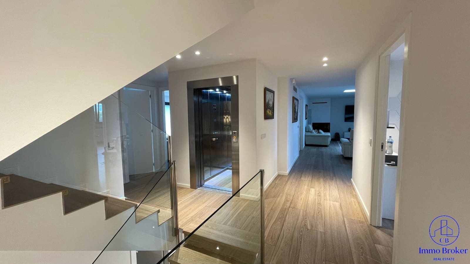 8 bedroom Villa for sale in Santa Cristina d'Aro with pool garage - € 2,800,000 (Ref: 9629668)