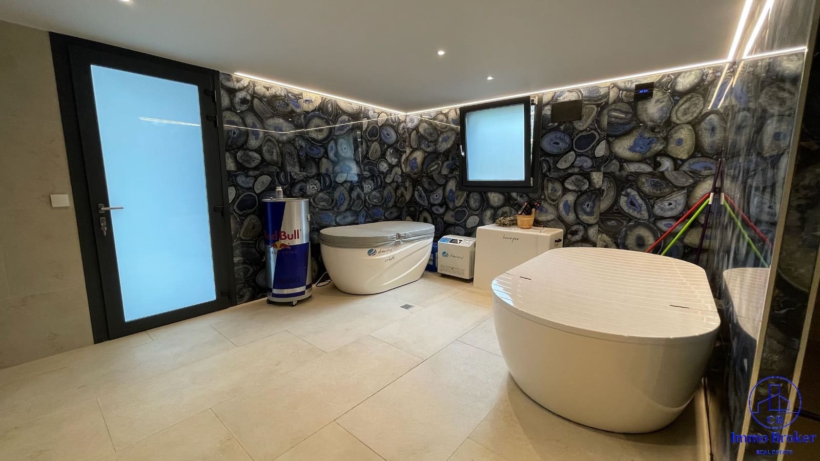 8 bedroom Villa for sale in Santa Cristina d'Aro with pool garage - € 2,800,000 (Ref: 9629668)