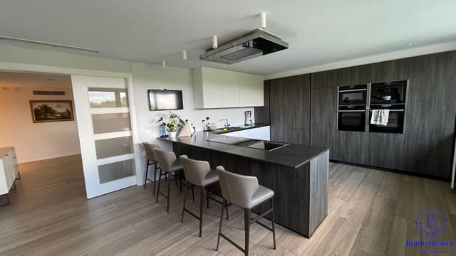 8 bedroom Villa for sale in Santa Cristina d'Aro with pool garage - € 2,800,000 (Ref: 9629668)