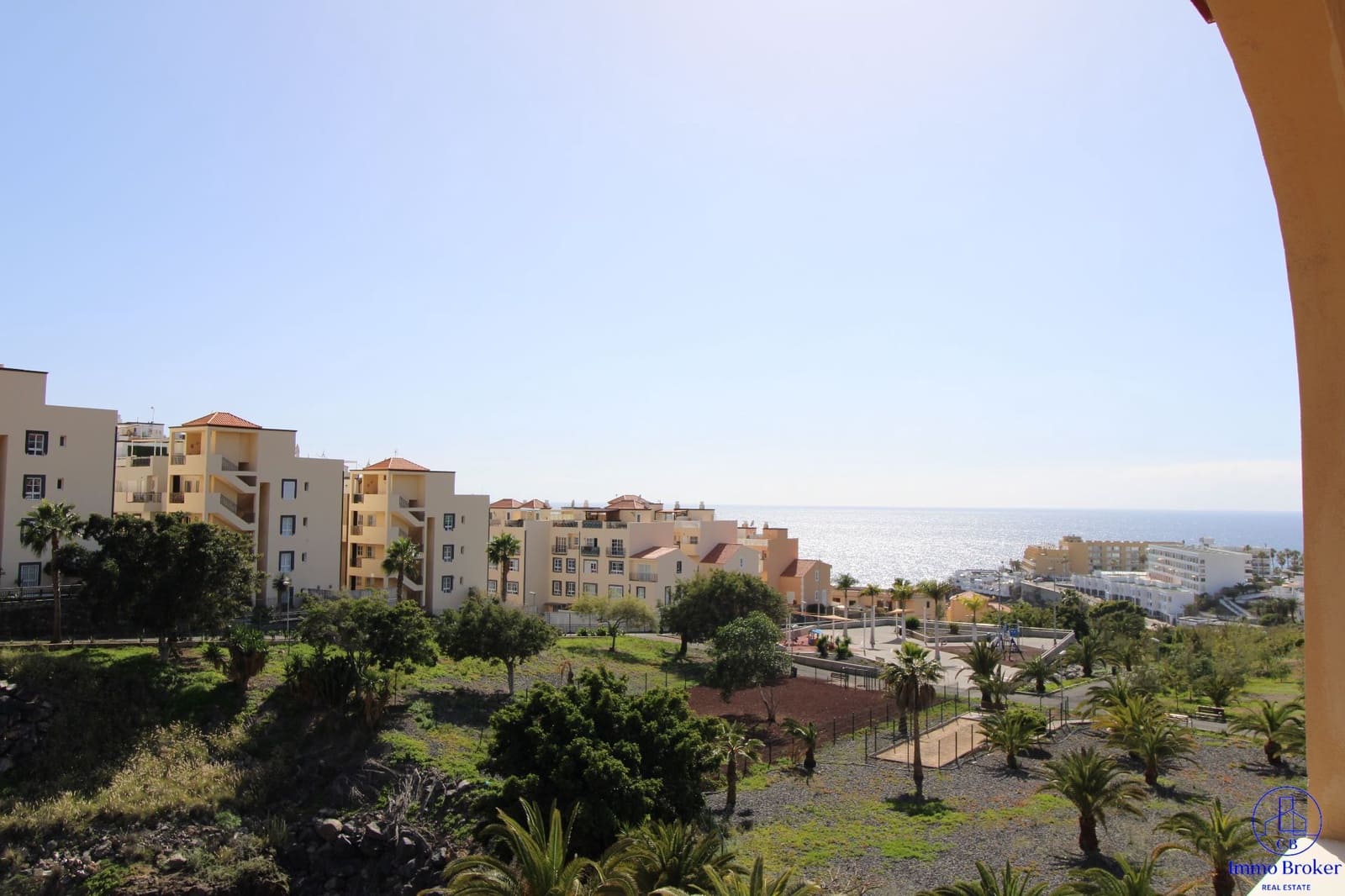 2 bedroom Flat for sale in Adeje with pool garage - € 340,000 (Ref: 9738016)