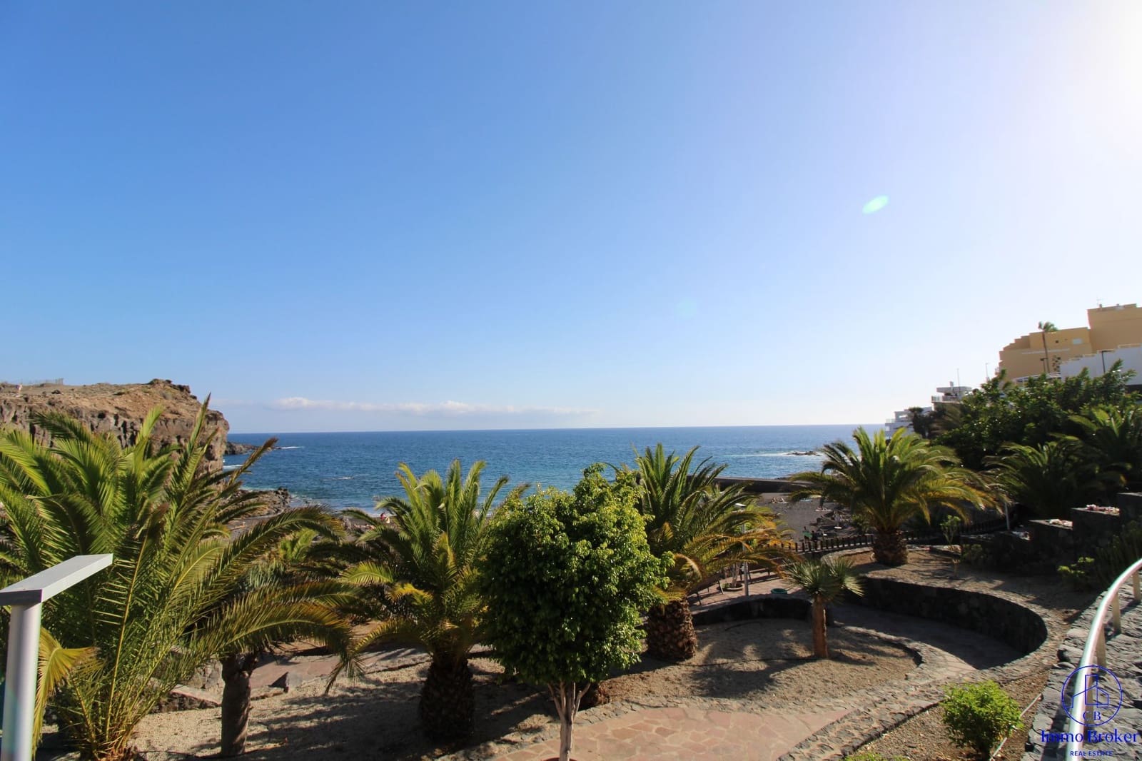 2 bedroom Flat for sale in Adeje with pool garage - € 340,000 (Ref: 9738016)