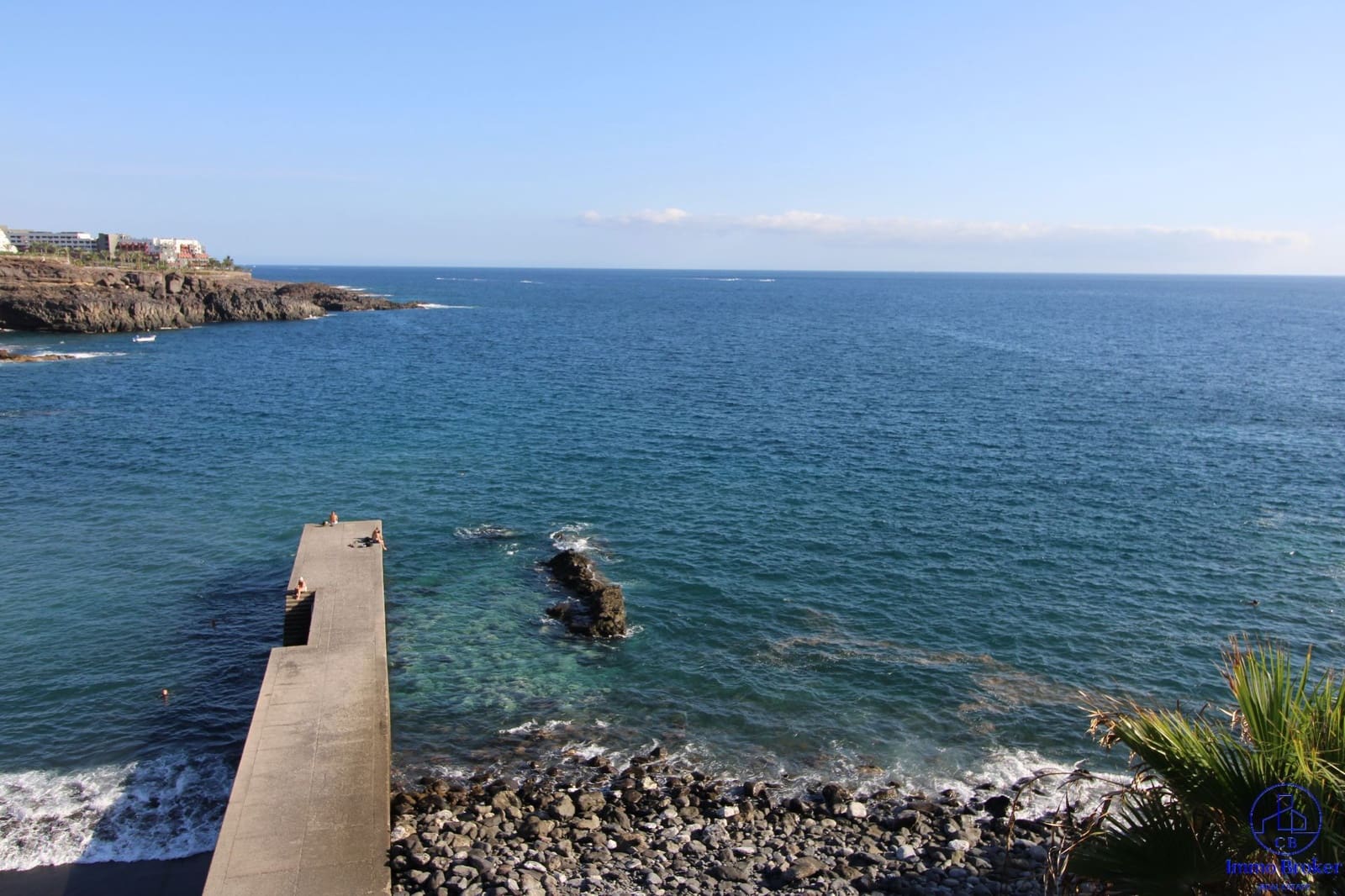 2 bedroom Flat for sale in Adeje with pool garage - € 340,000 (Ref: 9738016)