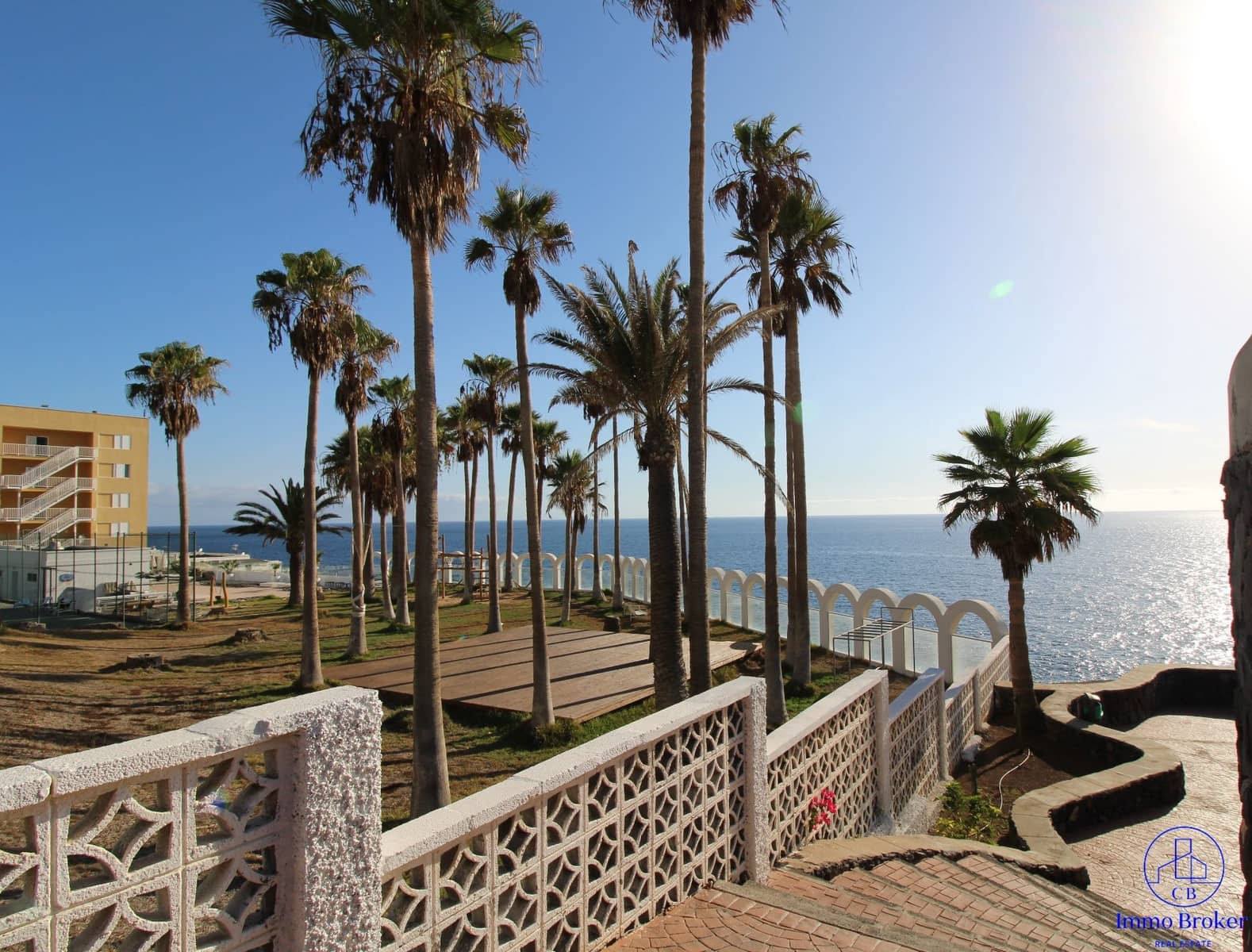 2 bedroom Flat for sale in Adeje with pool garage - € 340,000 (Ref: 9738016)