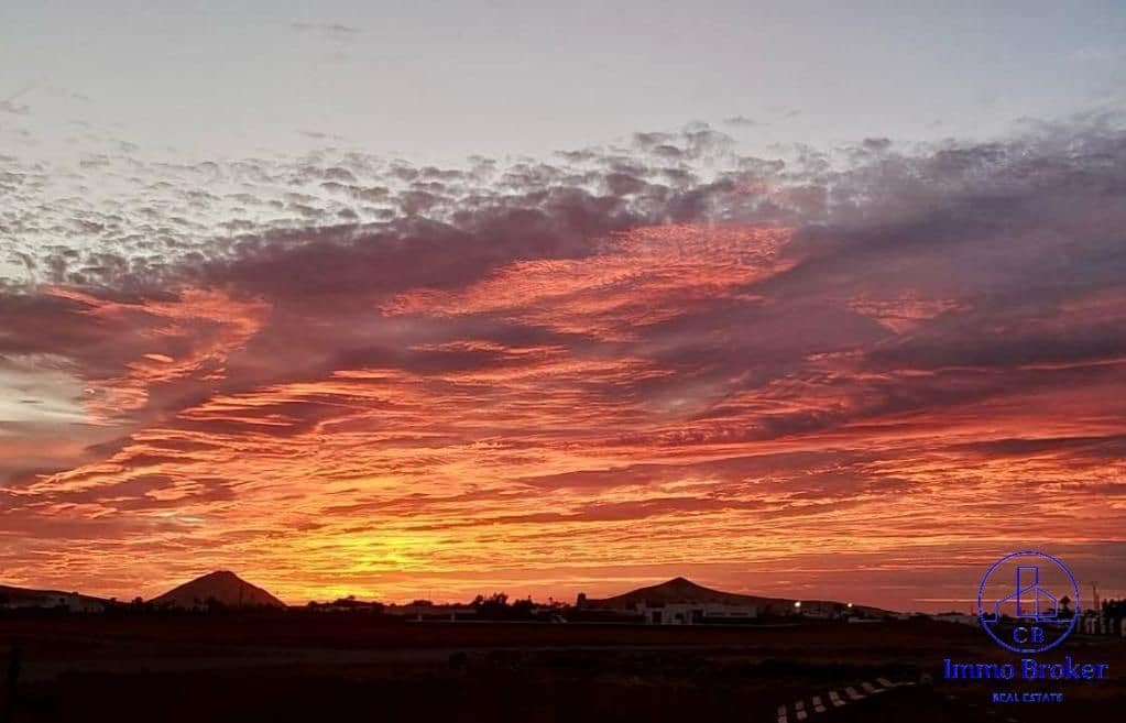 3 sovrum Villa till salu i La Oliva med garage - 635 000 € (Ref: 9755356)