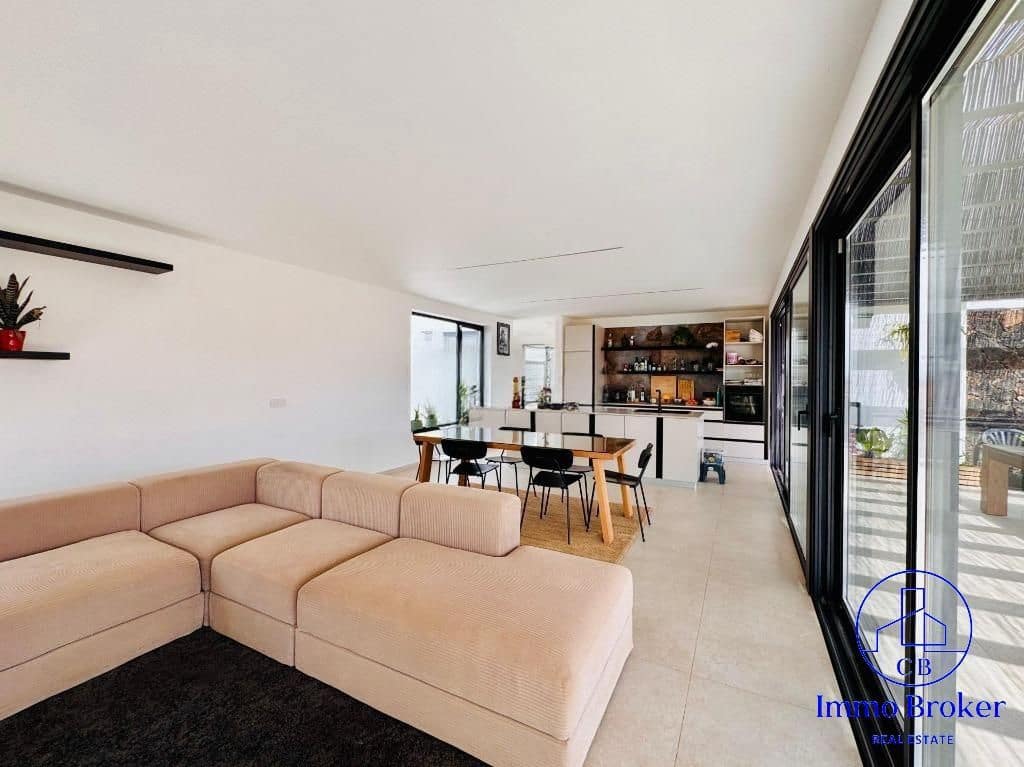 3 sovrum Villa till salu i La Oliva med garage - 635 000 € (Ref: 9755356)