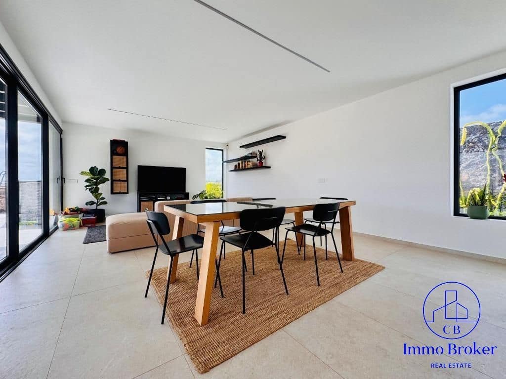 3 sovrum Villa till salu i La Oliva med garage - 635 000 € (Ref: 9755356)