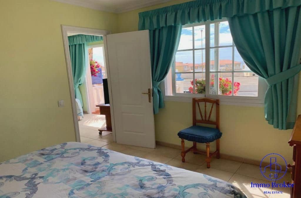 15 soveværelse Villa til salg i El Medano med swimmingpool garage - € 1.750.000 (Ref: 9758545)