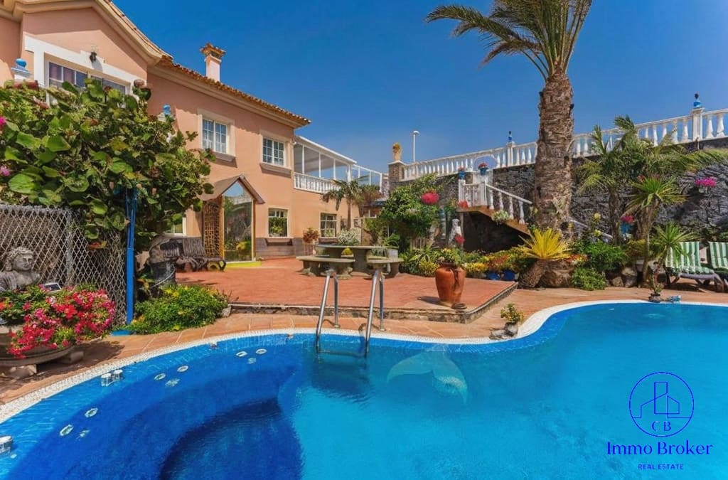 15 soveværelse Villa til salg i El Medano med swimmingpool garage - € 1.750.000 (Ref: 9758545)