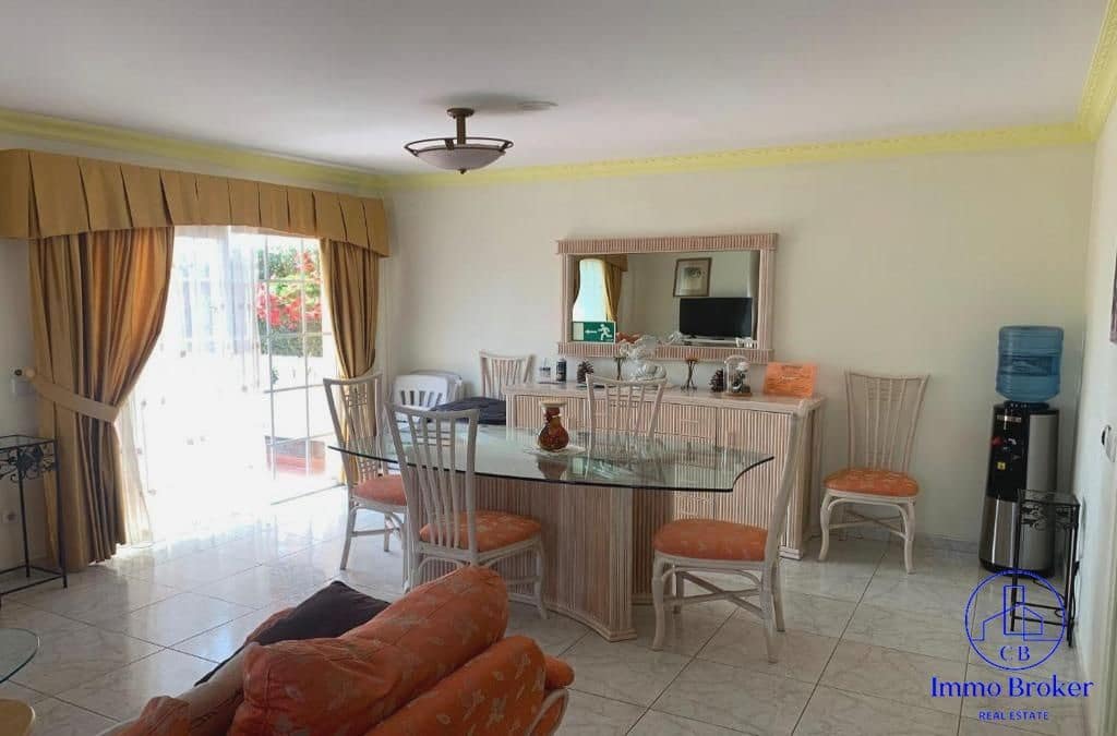 15 soveværelse Villa til salg i El Medano med swimmingpool garage - € 1.750.000 (Ref: 9758545)