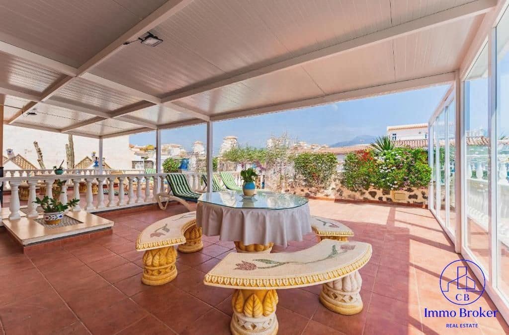 15 soveværelse Villa til salg i El Medano med swimmingpool garage - € 1.750.000 (Ref: 9758545)