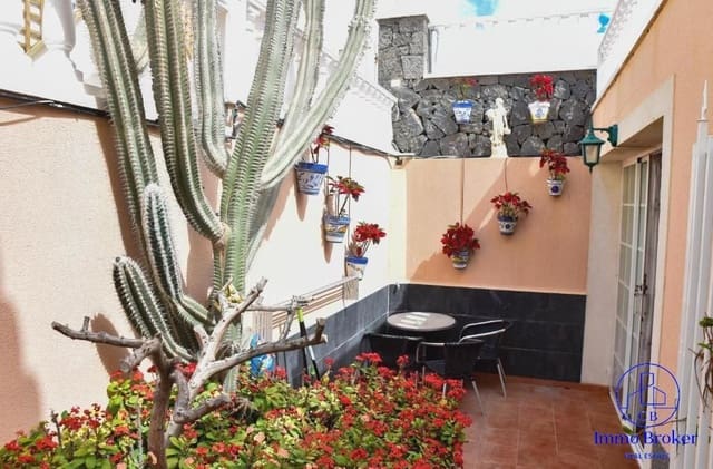 15 soveværelse Villa til salg i El Medano, Granadilla de Abona med swimmingpool garage - € 1.750.000 (Ref: 9758545)