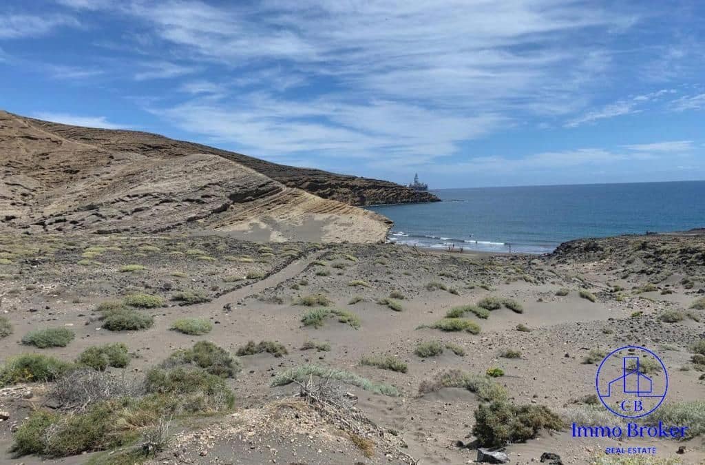 15 soveværelse Villa til salg i El Medano med swimmingpool garage - € 1.750.000 (Ref: 9758545)