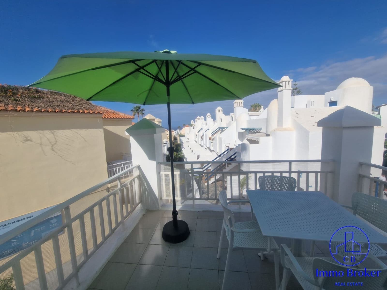 1 slaapkamer Flat te koop in Costa Adeje met zwembad - € 318.000 (Ref: 9788009)