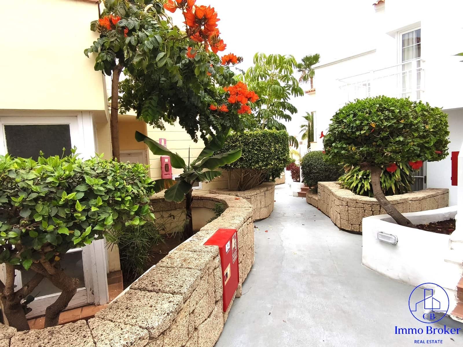 1 slaapkamer Flat te koop in Costa Adeje met zwembad - € 318.000 (Ref: 9788009)