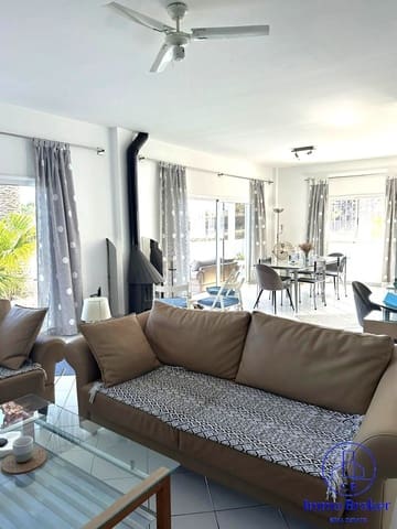 4 makuuhuone Huvila myytävänä paikassa Araya, Candelaria mukana uima-altaan 
autotalli - 665 000 € (Ref: 9790291)