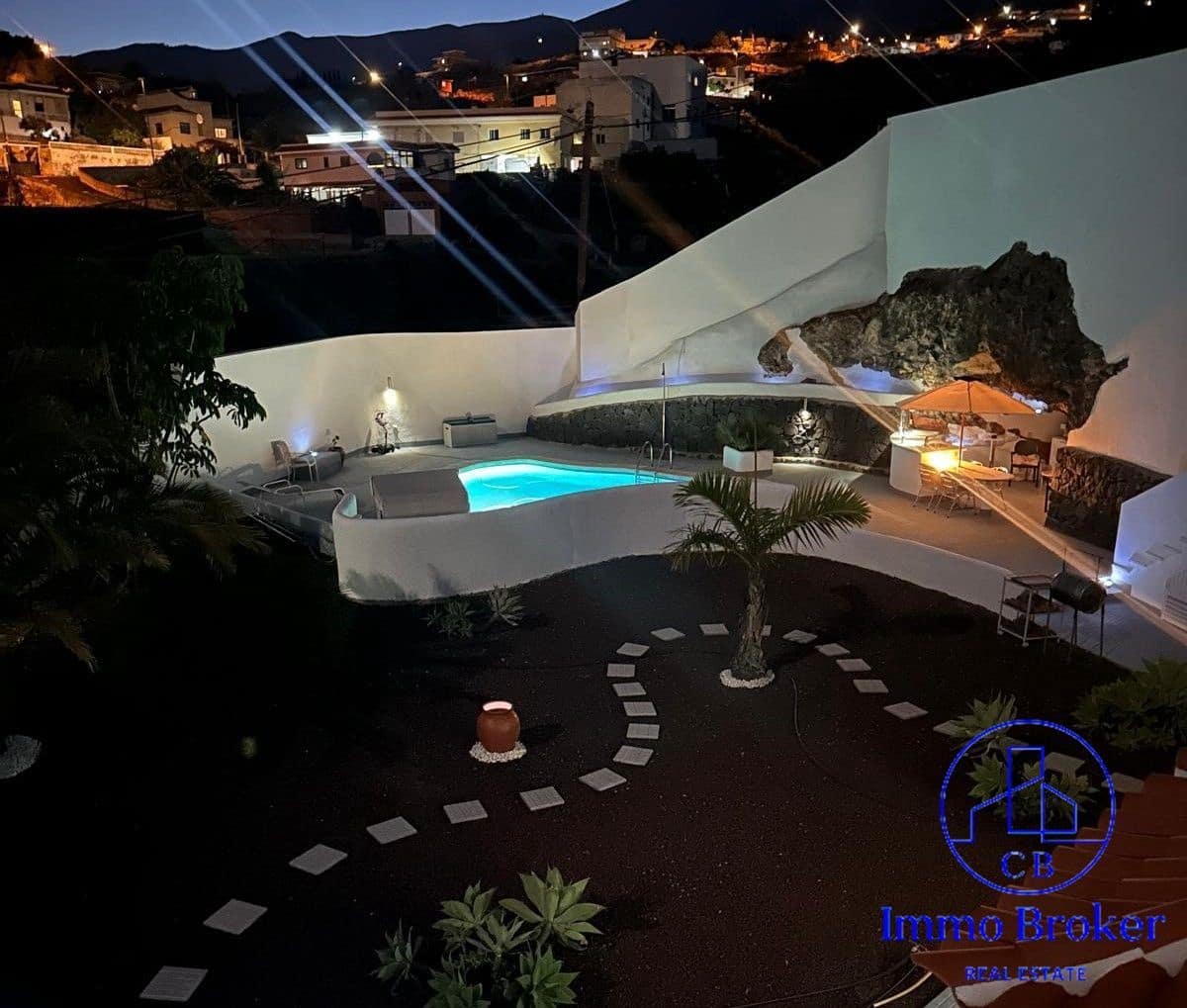 4 quarto Moradia para venda em Araya com piscina garagem - 665 000 € (Ref: 9790291)