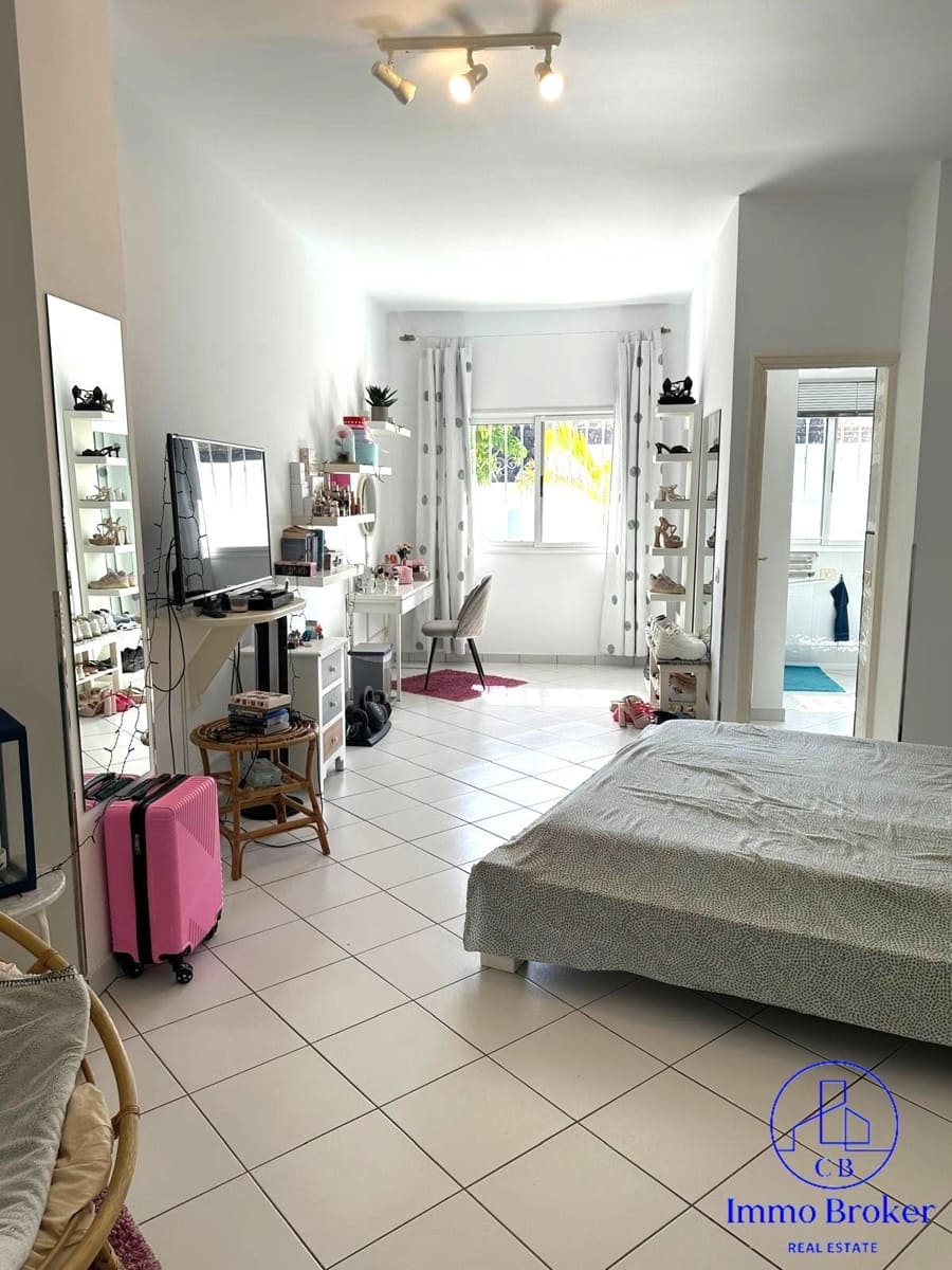 4 quarto Moradia para venda em Araya com piscina garagem - 665 000 € (Ref: 9790291)