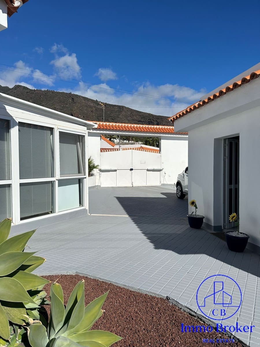 4 quarto Moradia para venda em Araya com piscina garagem - 665 000 € (Ref: 9790291)