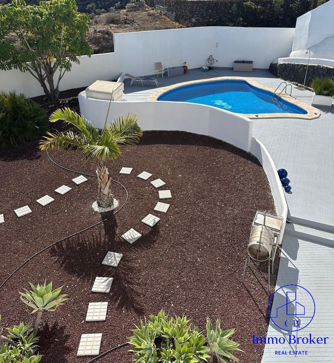 4 quarto Moradia para venda em Araya com piscina garagem - 665 000 € (Ref: 9790291)