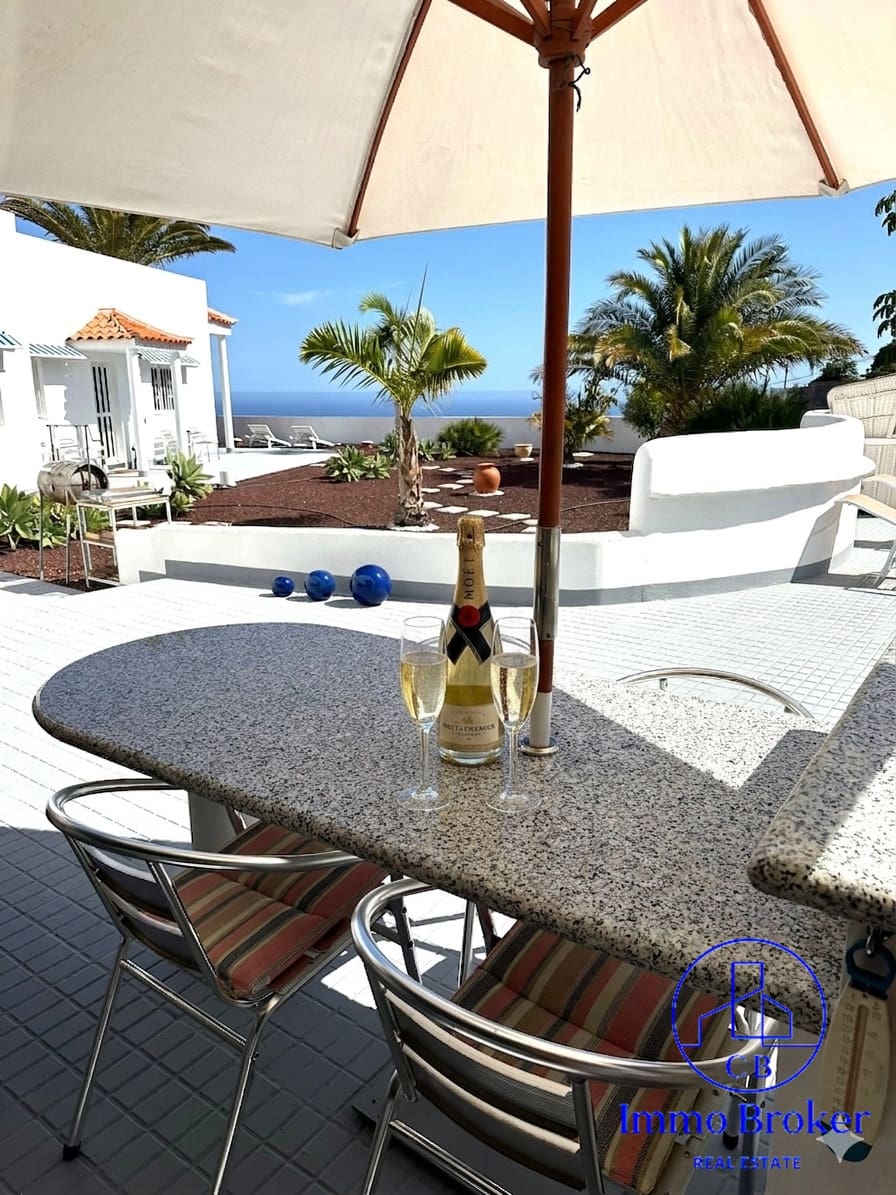 4 bedroom Villa for sale in Araya with pool garage - € 665,000 (Ref: 9790291)