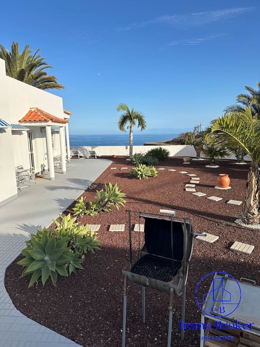 4 bedroom Villa for sale in Araya with pool garage - € 665,000 (Ref: 9790291)