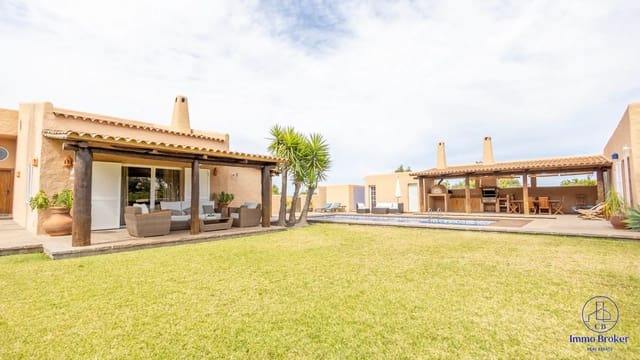 4 soveværelse Villa til salg i Arafo med swimmingpool garage - € 990.000 (Ref: 9790292)