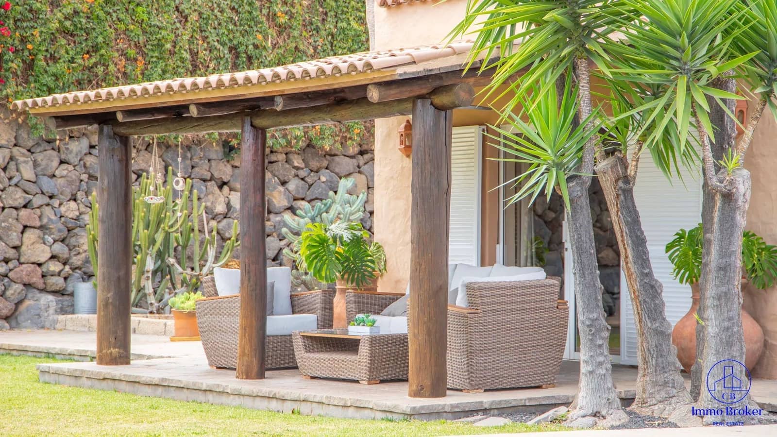 4 bedroom Villa for sale in Arafo with pool garage - € 990,000 (Ref: 9790292)