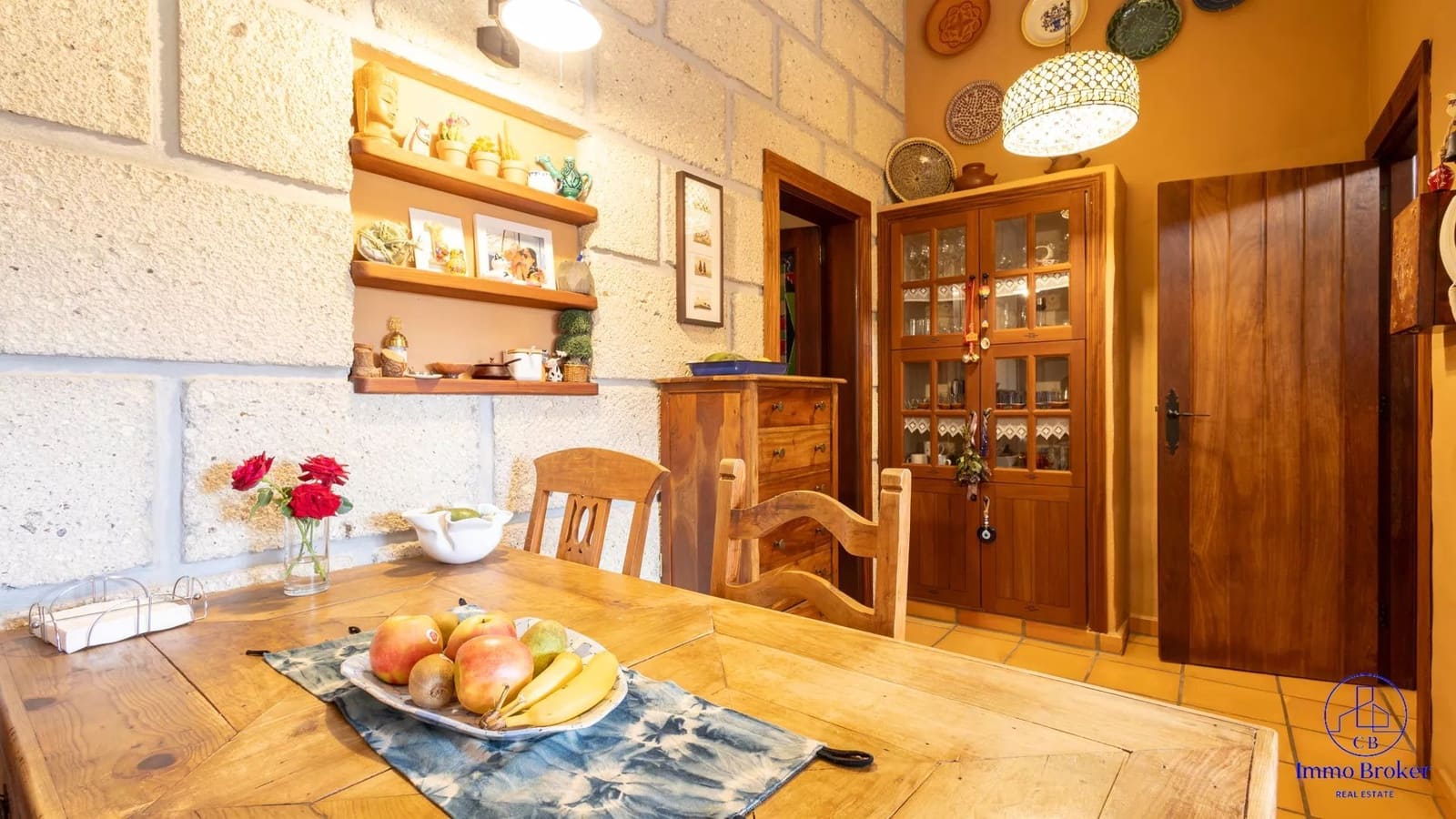 4 bedroom Villa for sale in Arafo with pool garage - € 990,000 (Ref: 9790292)