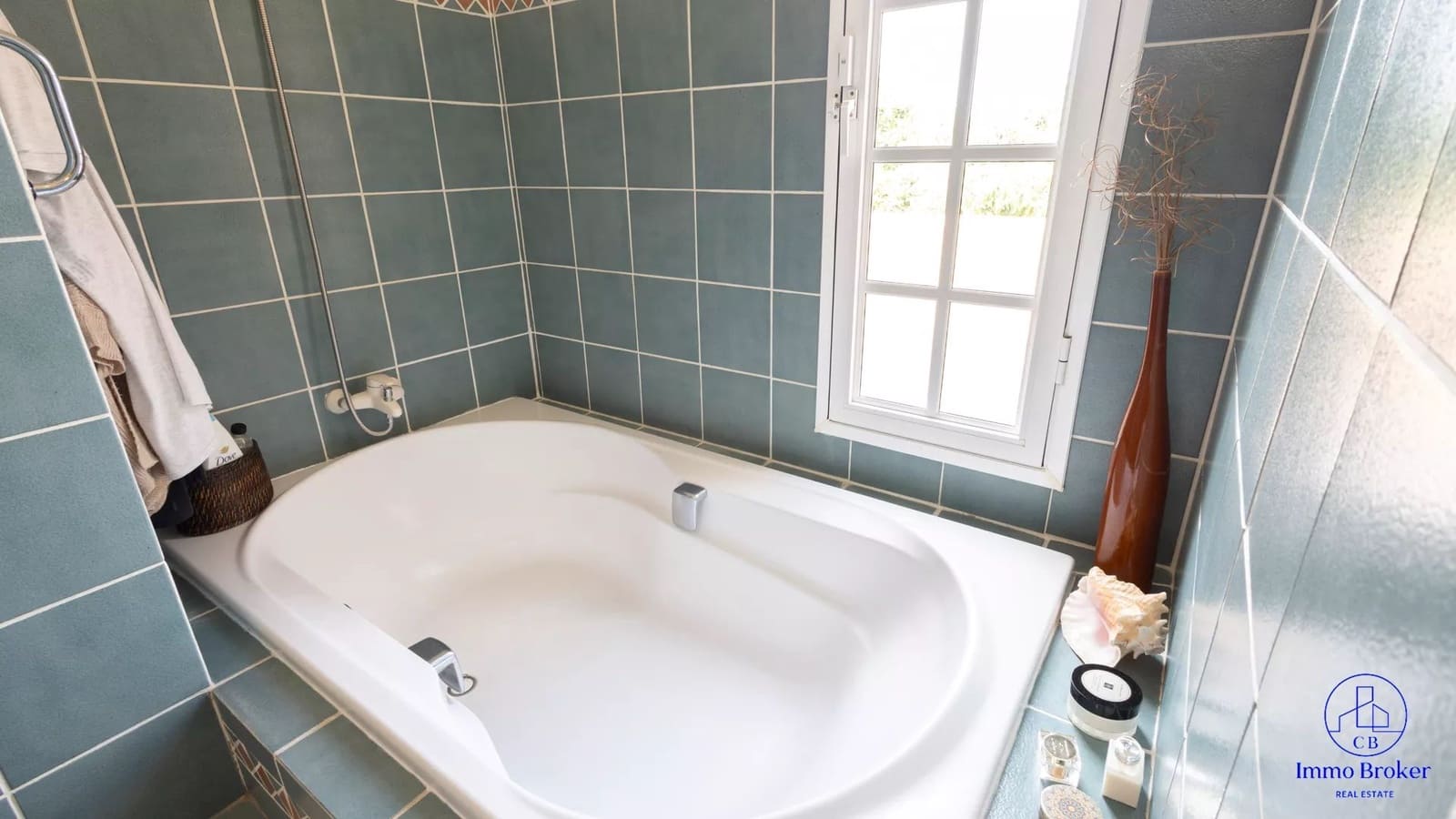 4 bedroom Villa for sale in Arafo with pool garage - € 990,000 (Ref: 9790292)