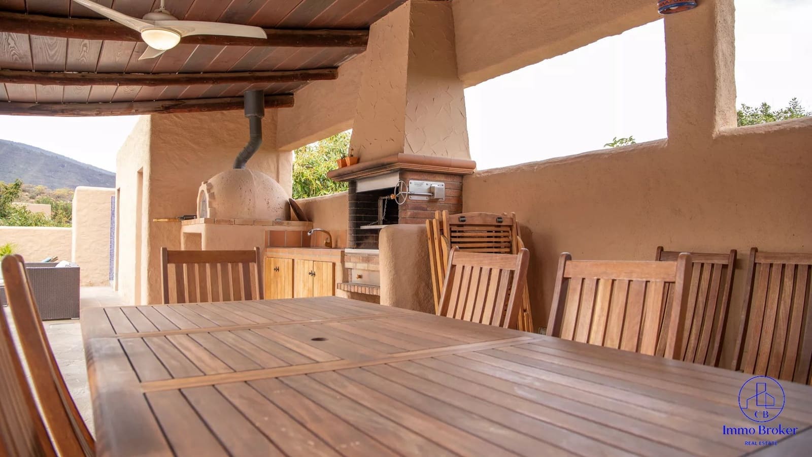 4 bedroom Villa for sale in Arafo with pool garage - € 990,000 (Ref: 9790292)