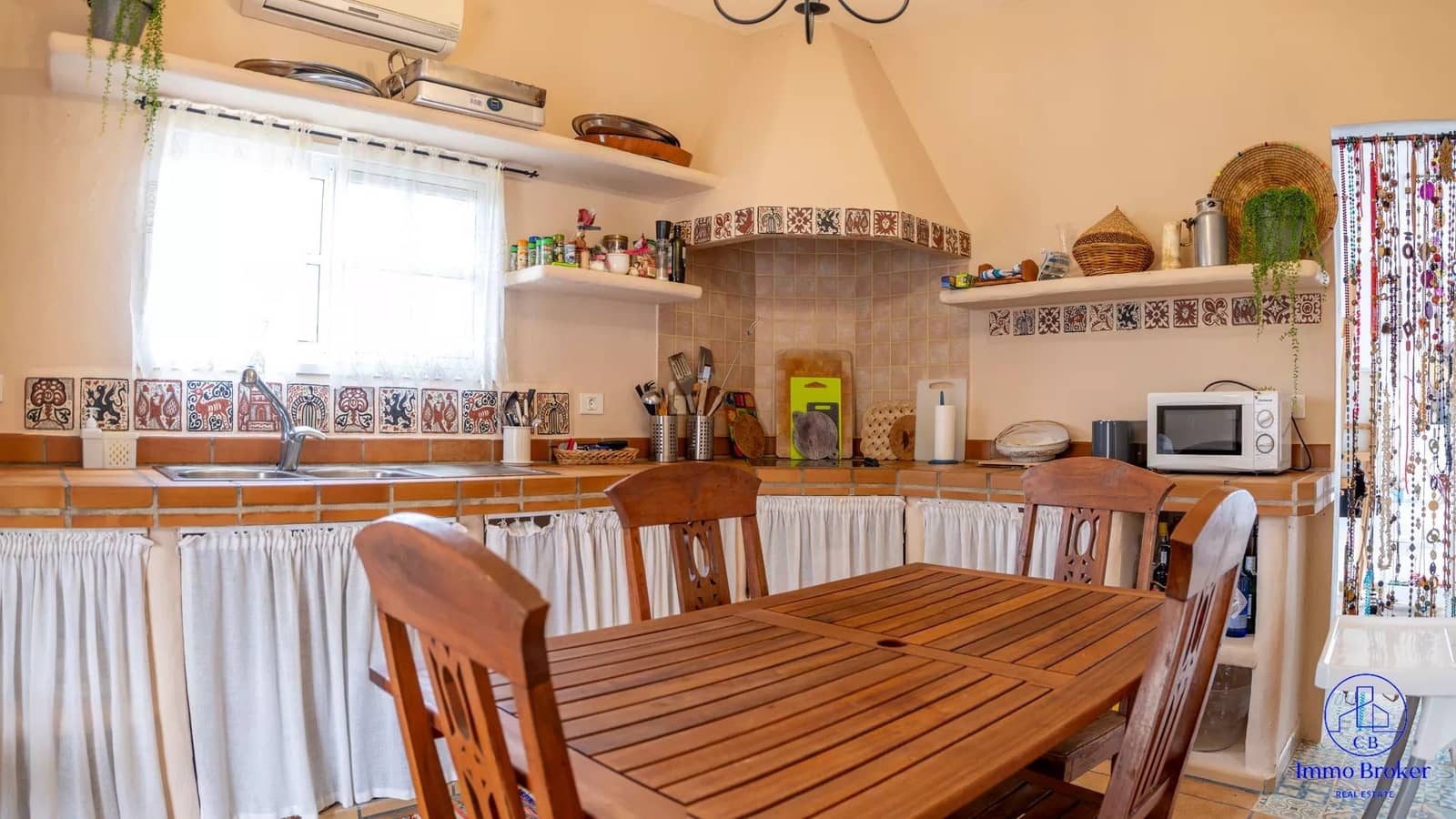 4 bedroom Villa for sale in Arafo with pool garage - € 990,000 (Ref: 9790292)