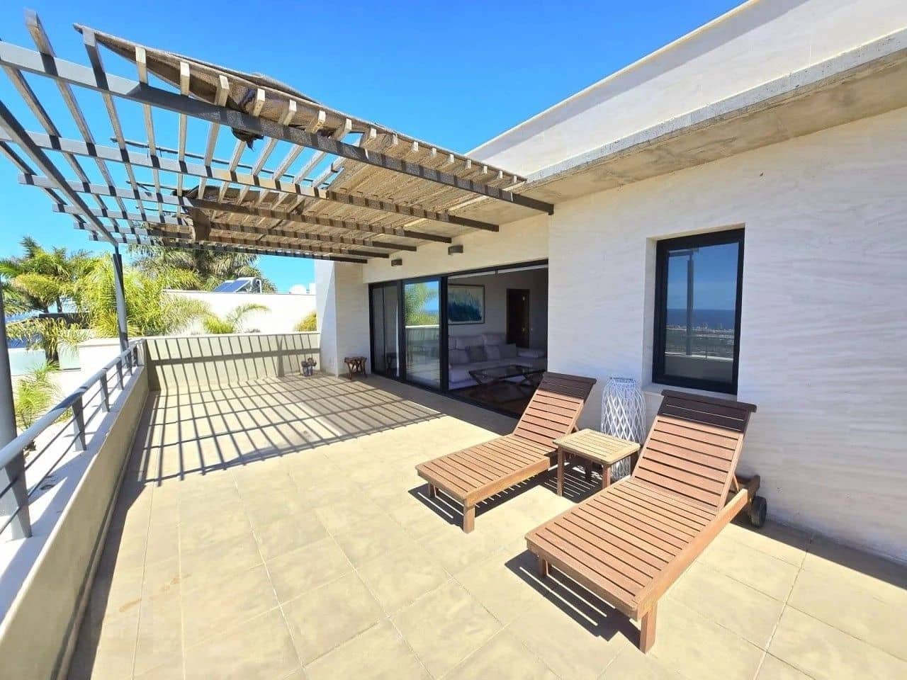 3 bedroom Flat for sale in Costa Adeje with garage - € 950,000 (Ref: 9902833)