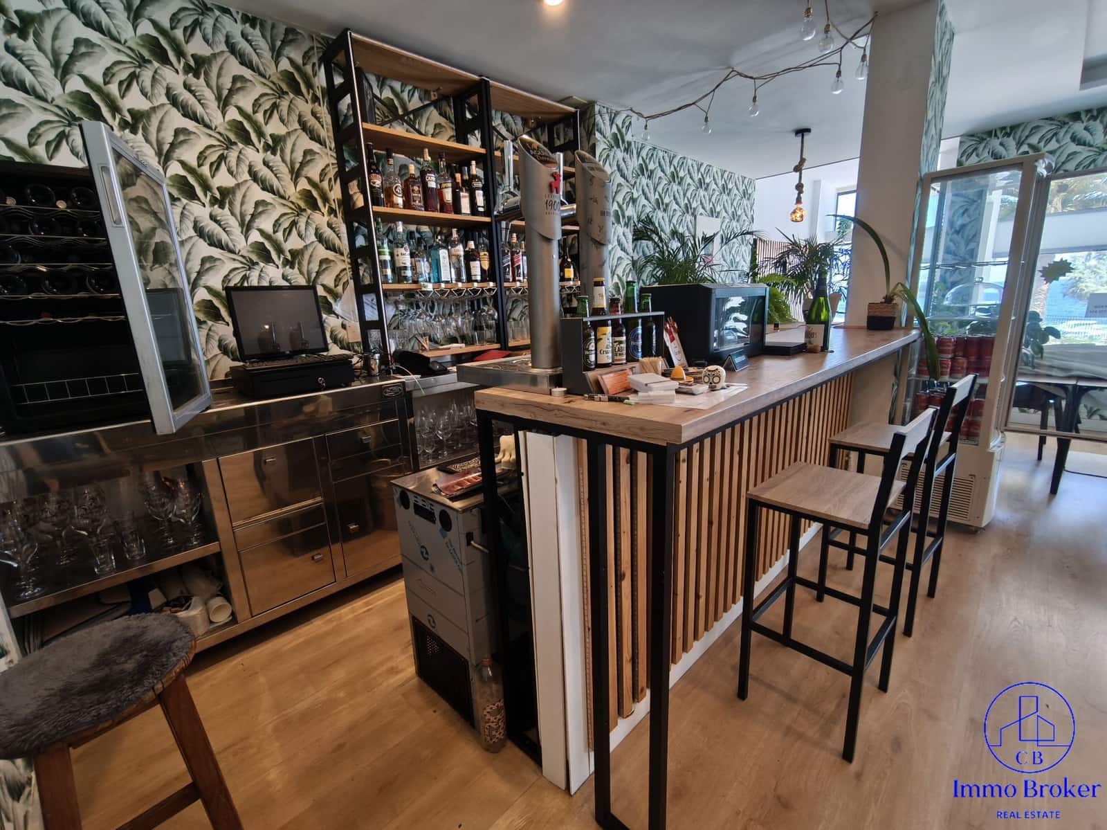 Commercial for rent in Playa San Juan - € 950 (Ref: 9941758)