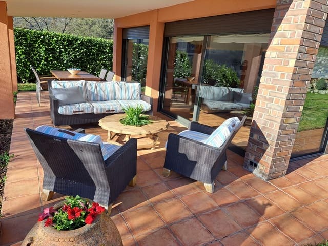 4 soveværelse Byhus til salg i Aiguafreda med swimmingpool garage - € 499.500 (Ref: 9230548)