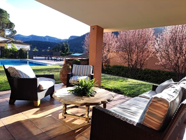 4 soveværelse Byhus til salg i Aiguafreda med swimmingpool garage - € 499.500 (Ref: 9230548)