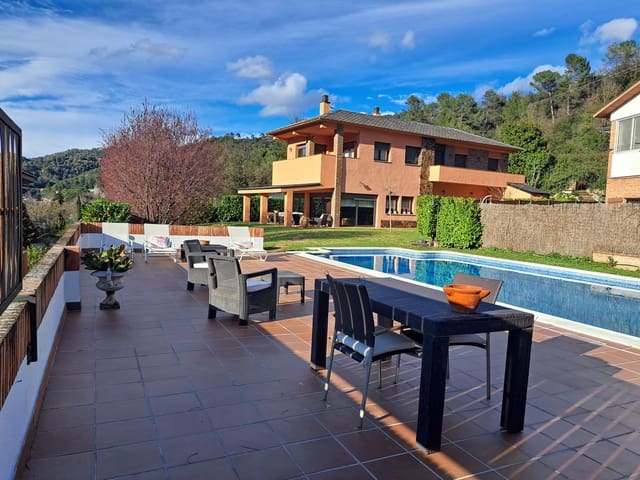 4 soveværelse Byhus til salg i Aiguafreda med swimmingpool garage - € 499.500 (Ref: 9230548)