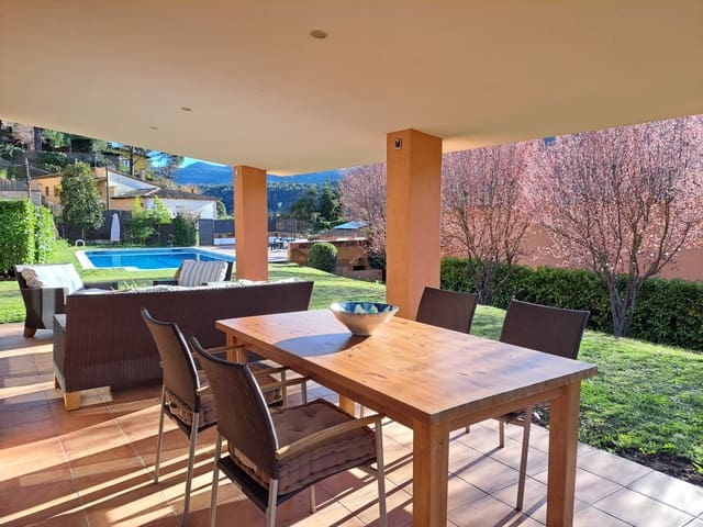 4 soveværelse Byhus til salg i Aiguafreda med swimmingpool garage - € 499.500 (Ref: 9230548)