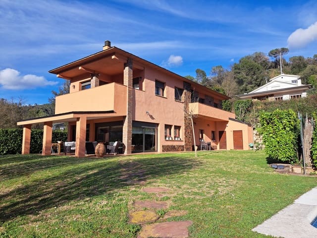 4 soveværelse Byhus til salg i Aiguafreda med swimmingpool garage - € 499.500 (Ref: 9230548)