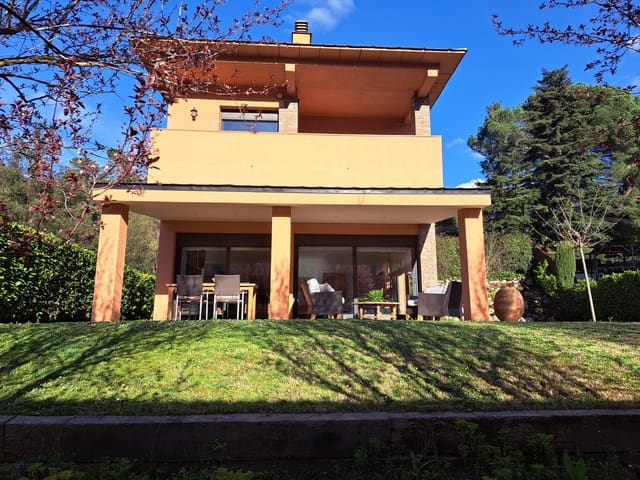 4 soveværelse Byhus til salg i Aiguafreda med swimmingpool garage - € 499.500 (Ref: 9230548)