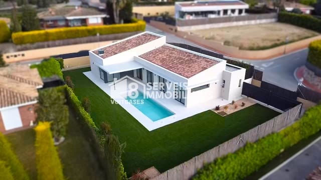 4 slaapkamer Huis te koop in Sant Vicenç de Montalt met zwembad garage - € 1.150.000 (Ref: 9932335)