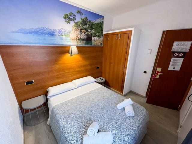25 sovrum Hotell till salu i Lloret de Mar - 1 490 000 € (Ref: 9160652)