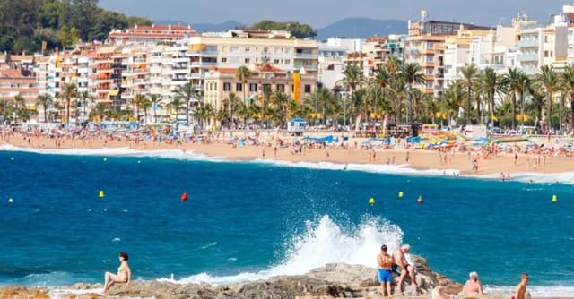 25 soveværelse Hotel til salg i Lloret de Mar - € 1.560.000 (Ref: 9160652)