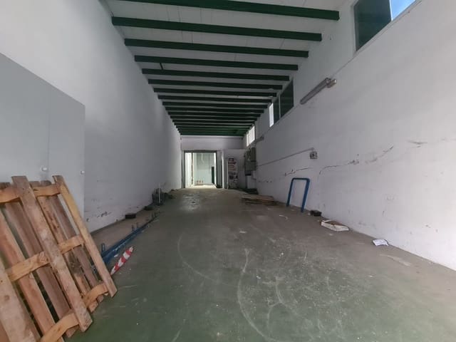 Butik til salg i Vélez-Málaga - € 700.000 (Ref: 9163083)