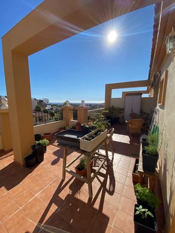 3 sypialnia Penthouse na sprzedaż w Vélez-Málaga z basenem garażem - 290 000 € (Ref: 9172302)