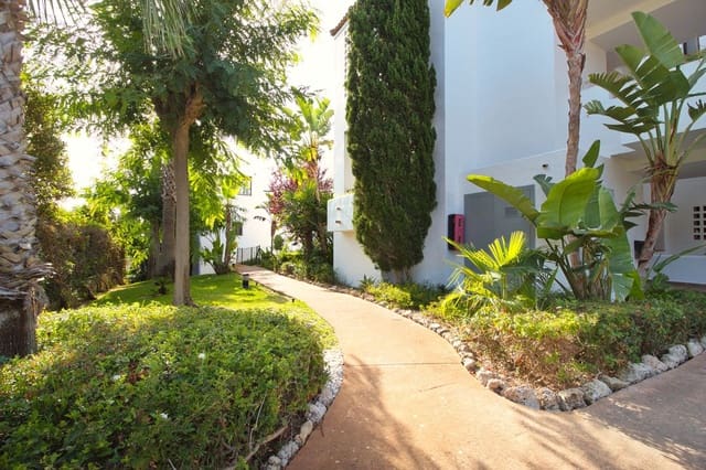 2 makuuhuone Huoneisto myytävänä paikassa La Alcaidesa mukana uima-altaan 
autotalli - 360 000 € (Ref: 9185972)