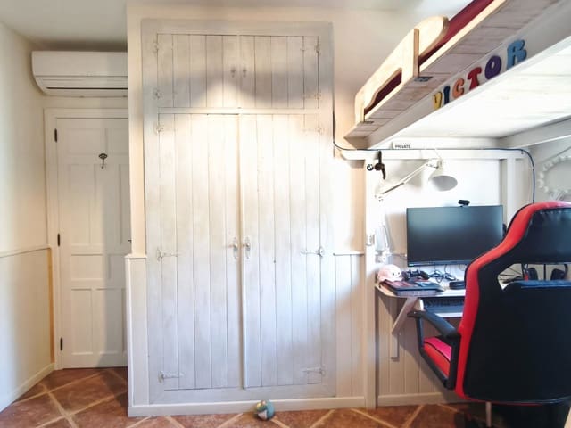 3 makuuhuone Huoneisto myytävänä paikassa Torremolinos mukana uima-altaan - 430 000 € (Ref: 9186628)