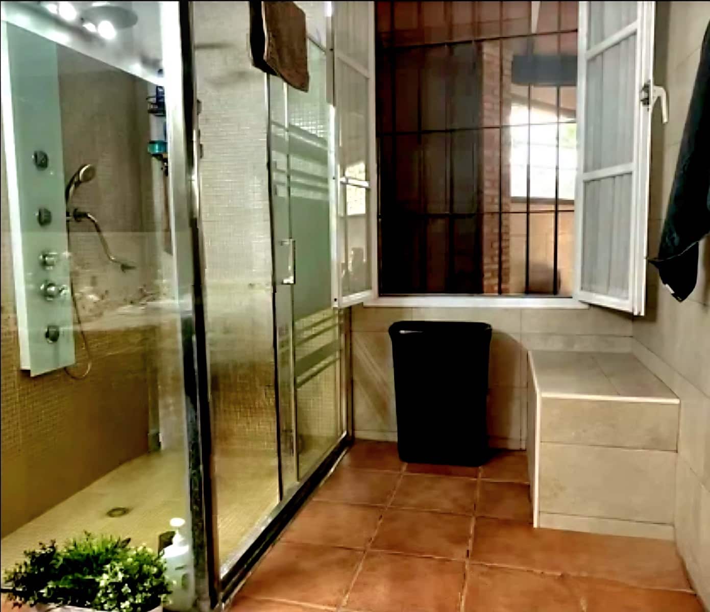 14 soveværelse Finca/Landehus til salg i Pizarra med swimmingpool garage - € 740.000 (Ref: 9193457)